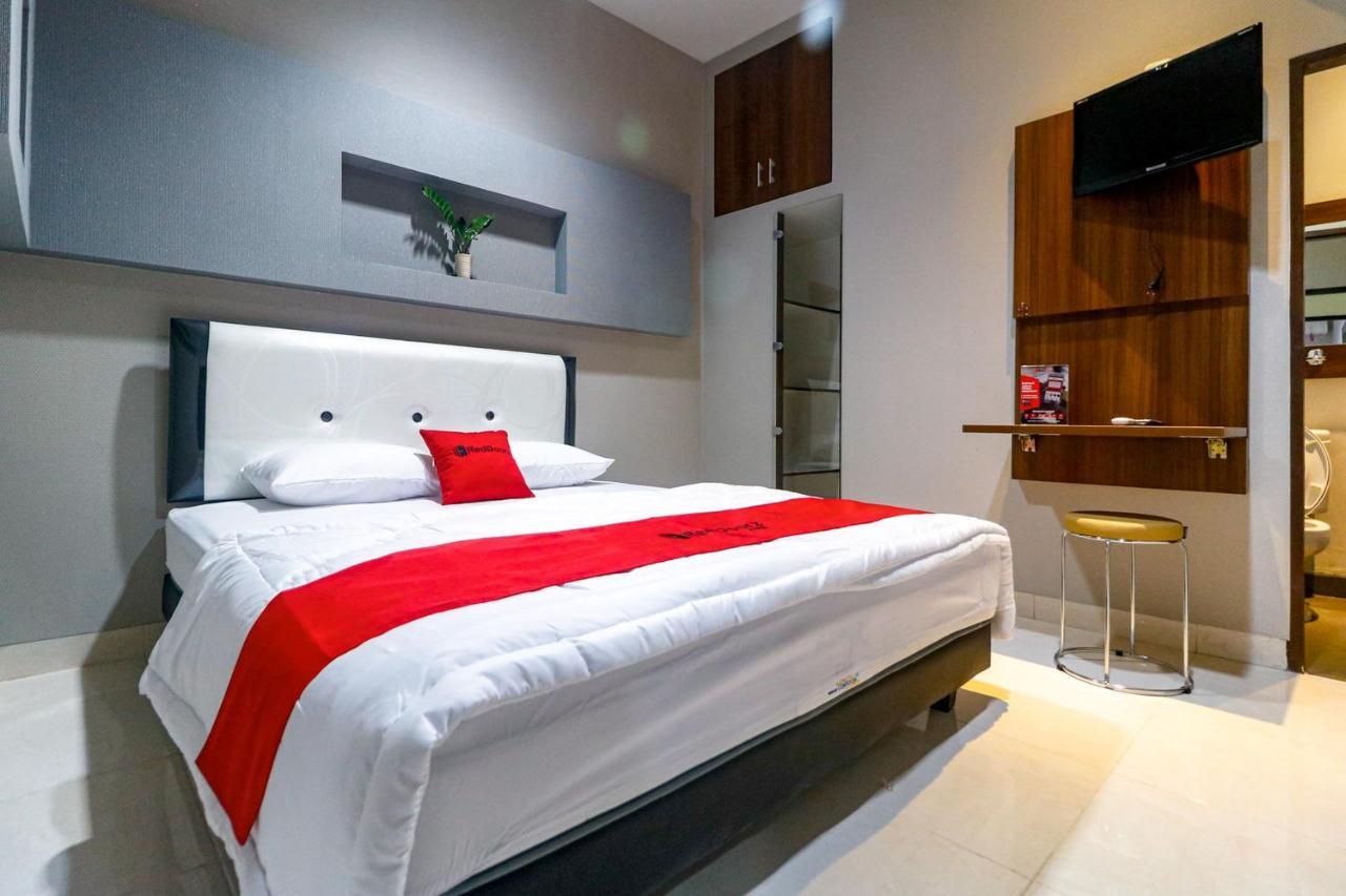 RedDoorz near Kebon Jeruk Dżakarta Zewnętrze zdjęcie